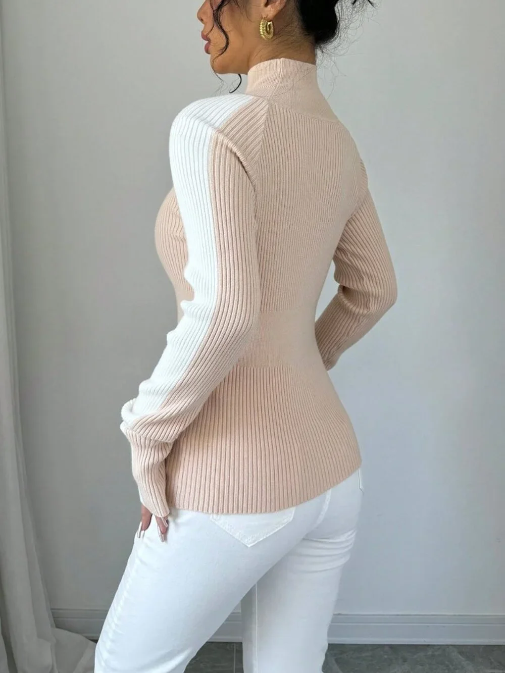 Khaki Casual Women's Colorblock Stand Collar Minimalist Knit Sweater